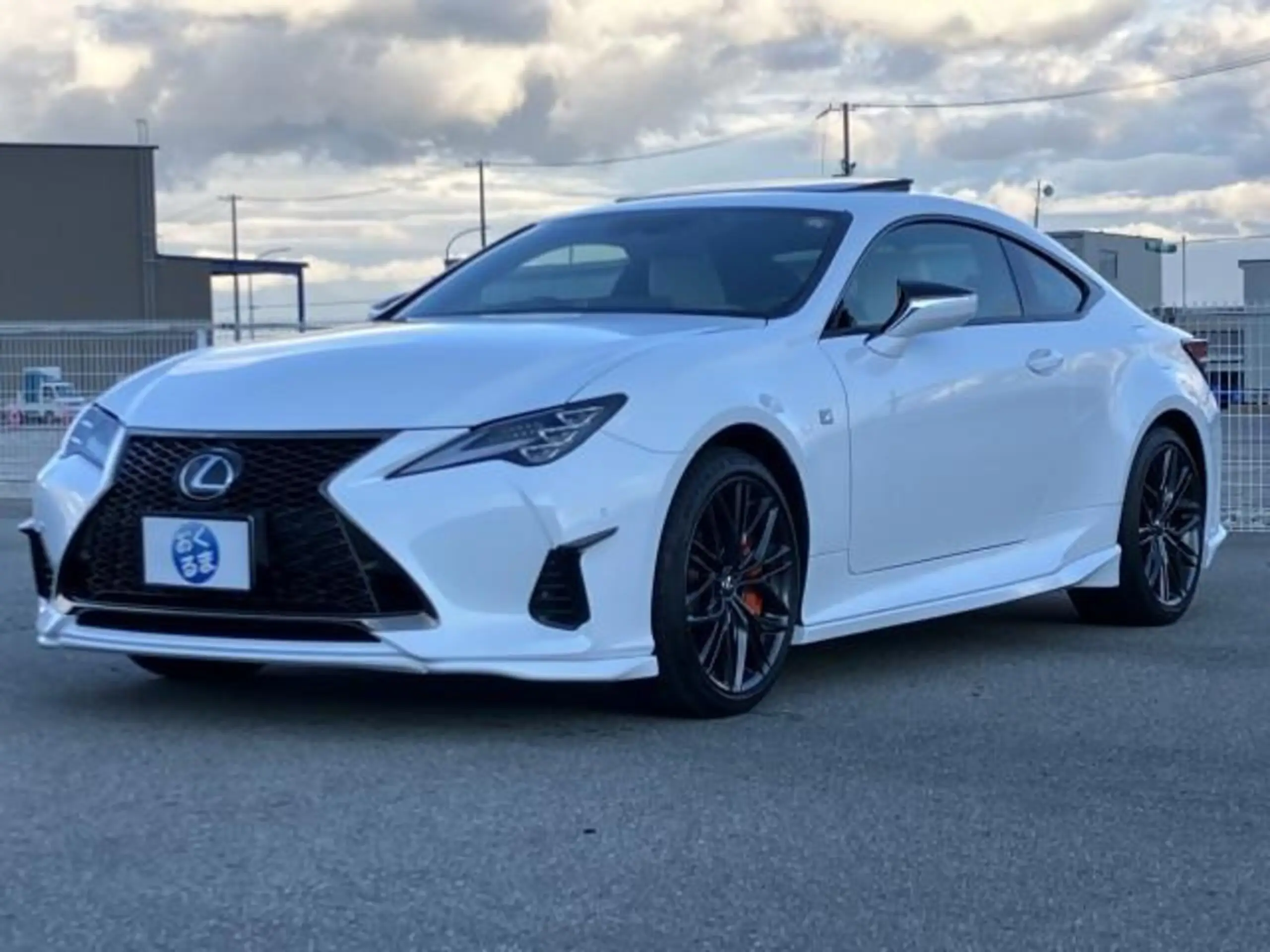LEXUS RC 300h Fスポーツ